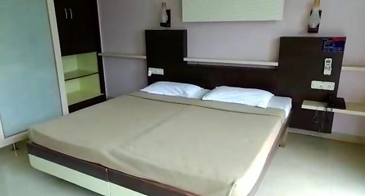 Minerva Paradise Hotel Белгаум Екстериор снимка